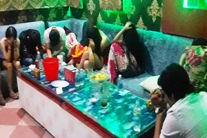 50 nam nữ 'phê' ma túy trong quán karaoke ở Đồng Nai