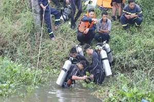 Đôi nam nữ nhảy sông Sài Gòn mất tích trong đêm