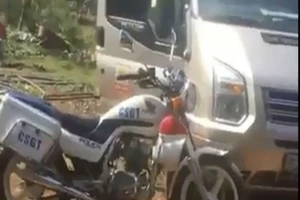 Làm rõ vụ tài xế tố CSGT Đồng Nai đập vỡ kính xe khách