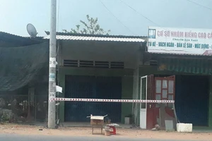 Hoảng hốt phát hiện hàng xóm chết trong tư thế treo cổ