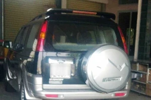 Thông tin mới vụ 'ném gạch vỡ kính xe hơi'