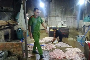 Kinh hãi nội tạng bò ngâm hóa chất trước khi mang bán 