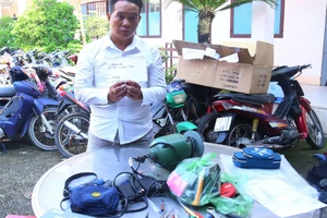 2 người chuyên đập kính ô tô ở Bình Dương, Đồng Nai bị bắt