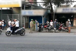 Nghi sốc ma túy gục chết trên xe máy bên đường