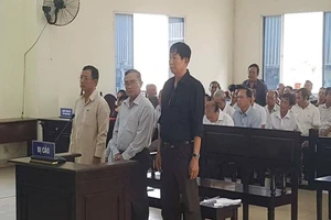 Cựu giám đốc Sở Địa chính Bình Dương Cao Minh Huệ hầu tòa 