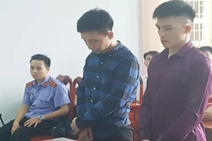 2 tên cướp trạm thu phí Dầu Giây lãnh án nặng