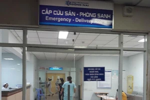 Chồng sản phụ đánh nữ bác sĩ vì tiếng hú trong loa ở bệnh viện