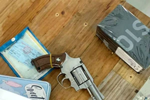 Thủ súng, điều hành đường dây ma túy liên phường 