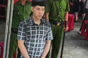 Bị sát hại giữa đường vì... viết đơn ly hôn giúp