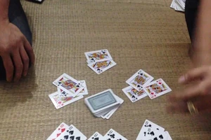 Đâm chết bạn vì mâu thuẫn khi chơi đánh bạc