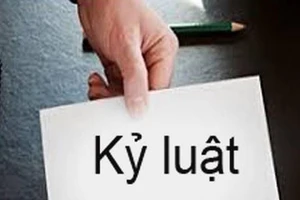 Tạm đình chỉ 1 chủ tịch phường vì để xảy ra xây dựng trái phép