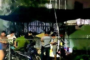 Phát hiện đôi nam nữ chết bất thường trong nhà