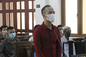 Chém người xong đưa đi cấp cứu