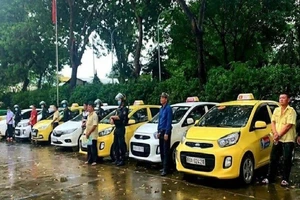 7 tài xế tấn công 1 lái xe ở cổng bệnh viện Đồng Nai 