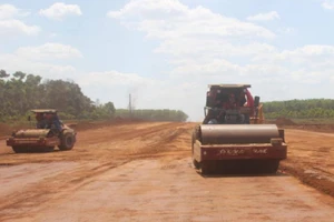 Bổ sung đường dân sinh dự án cao tốc Phan Thiết- Dầu Giây