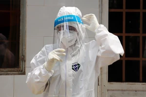 Đồng Nai: Thiếu trầm trọng nhân viên y tế phòng chống dịch