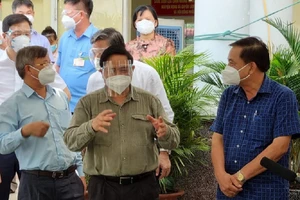 Thủ tướng Phạm Minh Chính kiểm tra công tác chống dịch tại Đồng Nai