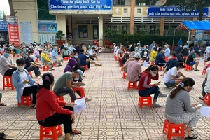 Đồng Nai: Hàng chục ngàn người dân, công nhân đi tiêm vaccine Sinopharm