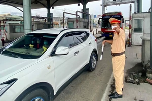 Chưa cho người lao động đi xe cá nhân từ TP.HCM đến Đồng Nai