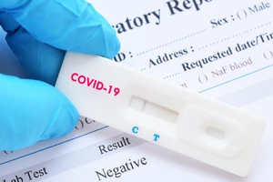 Đồng Nai không thu phí test nhanh COVID-19 của bệnh nhân, người chăm bệnh