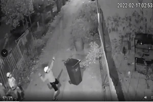 Bắt 2 nghi can dùng chất bẩn 'khủng bố' nhà dân ở Đồng Nai