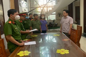 Nguyên Phó Chủ tịch UBND TP Biên Hòa cùng 3 cán bộ bị bắt