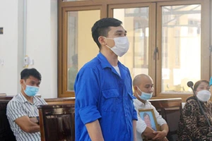 Mâu thuẫn trong lúc nhậu, dùng dao chém chết bạn