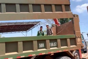 Đồng Nai: Cắt thùng xe tải cơi nới, quá tải ở 'điểm nóng' giao thông