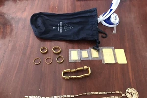 Người phụ nữ quét rác ở chợ trả lại túi tài sản 300 triệu cho người đánh rơi 