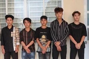 Đánh nhau lúc ngồi nhậu, 2 anh em thương vong