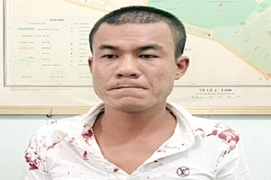 Khách dùng dao truy sát người trong tiệc sinh nhật