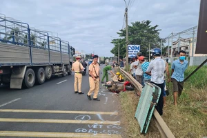 Ô tô tải va chạm xe máy ở Đồng Nai làm 3 người thương vong