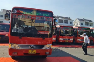 Đảm bảo an toàn vận chuyển khách bằng xe buýt trong dịp Tết Nguyên đán