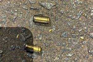 Công an Đồng Nai truy bắt kẻ nổ súng khiến 2 chị em trúng đạn