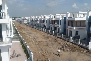 Có dấu hiệu hình sự trong dự án 500 căn nhà 'lụi' ở Đồng Nai 