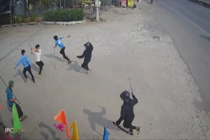 Nhóm thanh niên chém gần lìa cánh tay nhân viên trạm dừng chân bò sữa Long Thành 