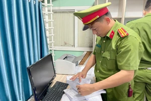 Thu giữ hàng ngàn Giấy chứng nhận 'lậu' ở nhiều phòng khám tại Đồng Nai