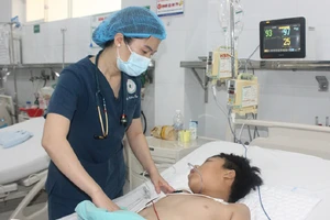 Cảnh báo ngộ độc nấm xác nhộng ve sầu