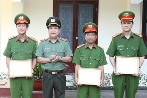 Thưởng 'nóng' tập thể điều tra, truy bắt nhanh kẻ sát hại nữ chủ tiệm hớt tóc