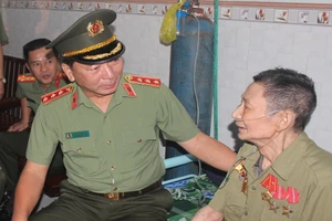 Thứ trưởng Bộ Công an dự ngày hội toàn dân bảo vệ an ninh Tổ quốc ở Đồng Nai