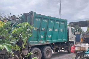 Vụ cha ôm thi thể con 6 tuổi bị xe chở rác tông: Chấn chỉnh, xử lý nghiêm các xe chở rác