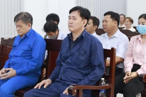 Hoãn xét xử 7 cựu cán bộ ở Đồng Nai vụ cấp 2,5 ha đất công cho tư nhân