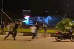 Dùng dao truy sát đối thủ trong đêm sau cuộc nhậu