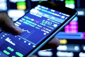 Mất hơn 9 tỉ vì bị 'bạn học' gạ đầu tư tài chính trên mạng