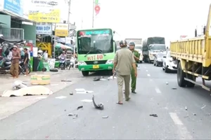 Ô tô tải tông liên hoàn trên quốc lộ ở Đồng Nai làm 2 người thương vong