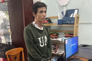 Cướp tài sản trong cửa hàng, vung dao đâm người loạn xạ trên phố ở Đồng Nai