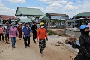 Chủ tịch xã ở Đồng Nai chỉ đạo 'bán' huyệt mộ trong nghĩa trang đã đóng cửa