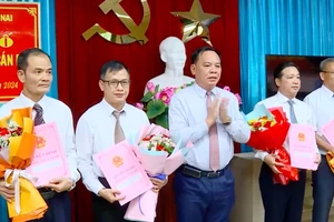 Đồng Nai công bố nhiều quyết định về công tác cán bộ