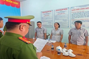 Công an Đồng Nai bắt nguyên chủ tịch, phó Chủ tịch UBND cùng cán bộ địa chính xã ở Định Quán