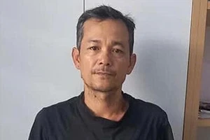 Đổi họ, lấy vợ sinh con để trốn truy nã trong 20 năm 